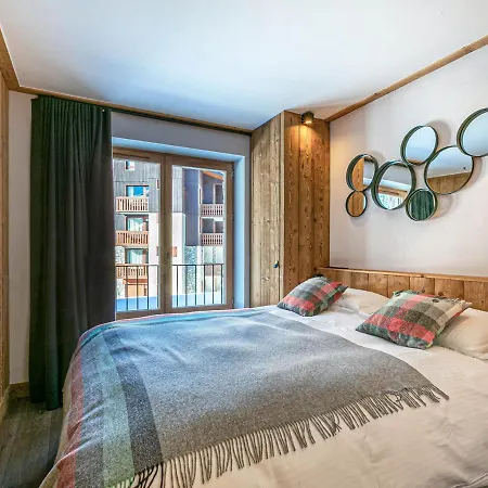 Luxueux 4 Pièces Avec Balcon, Cheminée Et Services Conciergerie à - Fr-1-694-65 * Val-dʼIsère